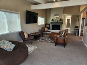 718 Coronado Ct in San Diego, CA - Building Photo - Building Photo