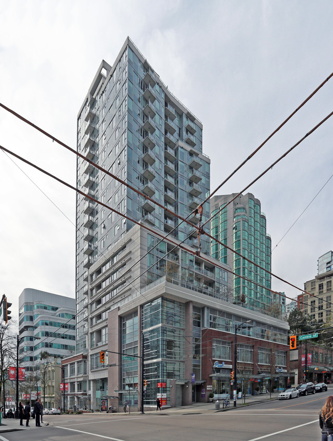 Raffles on Robson in Vancouver, BC - Building Photo - Building Photo