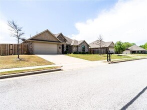 130 Cisterna Dr in Centerton, AR - Building Photo - Building Photo