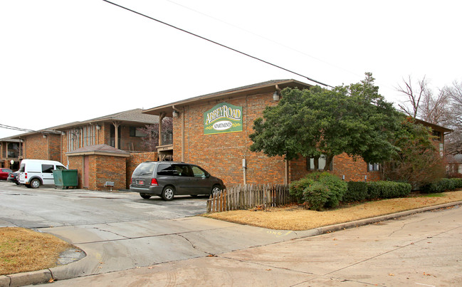 Abbey Road Apartments in Tulsa, OK - Building Photo - Building Photo