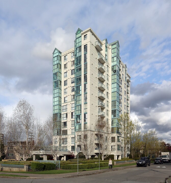 Shaughnessy Gate in Vancouver, BC - Building Photo