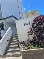 2509 Ala Wai Blvd, Unit 606A in Honolulu, HI - Building Photo