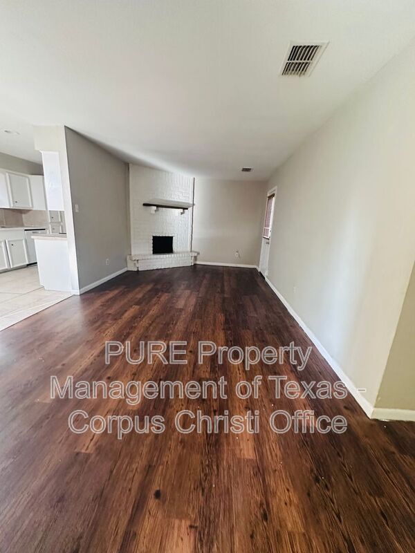 11942 Mesa Dr in Corpus Christi, TX - Building Photo - Building Photo