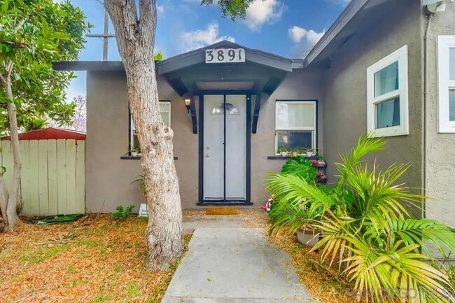 3891 Superba St in San Diego, CA - Building Photo - Building Photo
