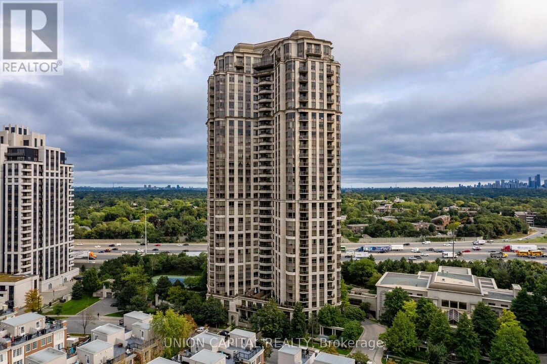 80-2680 Harrison Garden Blvd in Toronto, ON - Building Photo