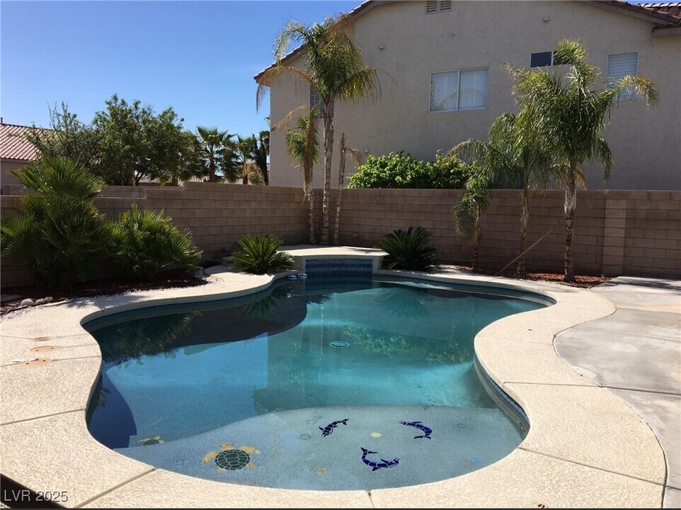 8045 Mosaic Harbor Ave in Las Vegas, NV - Building Photo