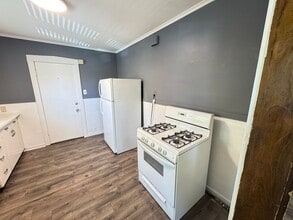 1712 Eastern Ave SE in Grand Rapids, MI - Building Photo - Building Photo