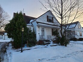 4224 Lambert Rd in South Euclid, OH - Building Photo