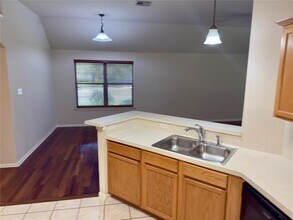 9214 Sommerland Wy in Austin, TX - Building Photo - Building Photo