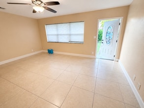 740 Aspen Rd in West Palm Beach, FL - Building Photo - Building Photo