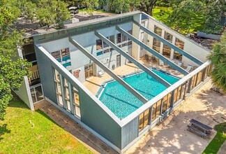 2949 N Shamrock St in Tallahassee, FL - Building Photo - Building Photo