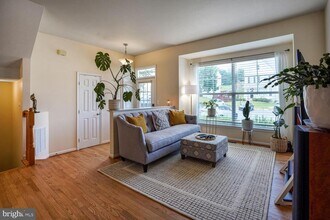 3950 Hartlake St in Woodbridge, VA - Building Photo - Building Photo