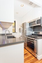 209 E 25th St in New York, NY - Building Photo - Building Photo