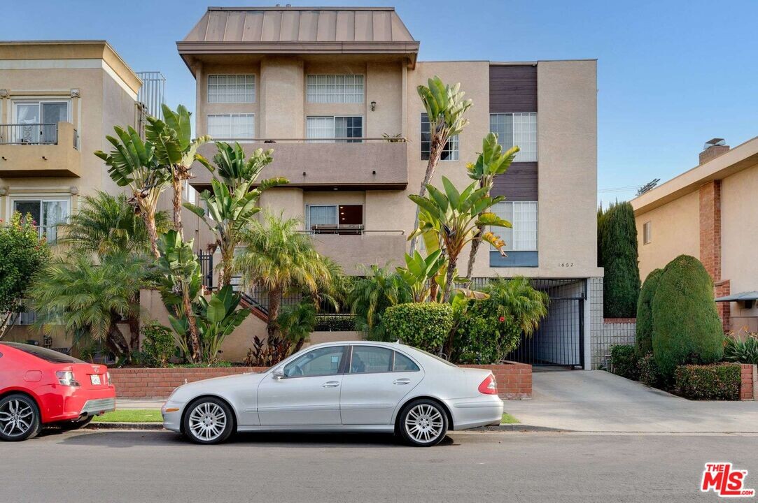 1652 Colby Ave in Los Angeles, CA - Foto de edificio