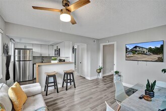 335 SW 20th St in Fort Lauderdale, FL - Building Photo - Building Photo