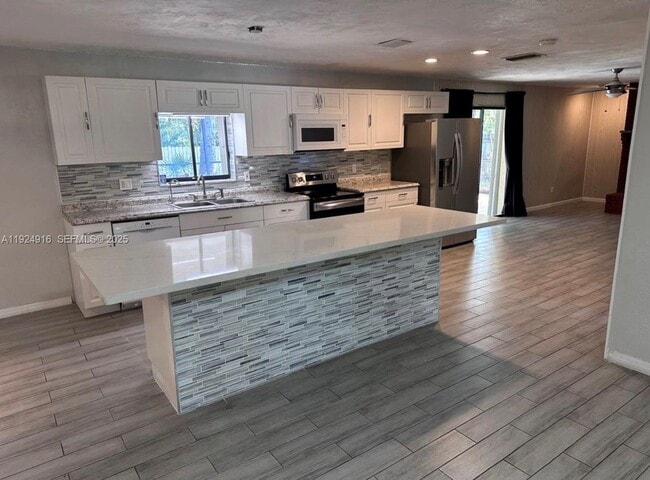 168 Westwood Dr in Daytona Beach, FL - Foto de edificio - Building Photo