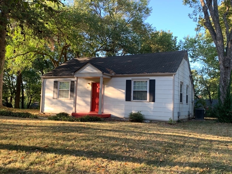 2915 Susan Dr in Nashville, TN - Building Photo