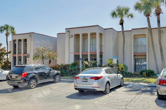 516 Orange Dr in Altamonte Springs, FL - Building Photo - Building Photo