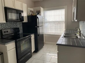 1546 Lombardy St in Houston, TX - Building Photo - Building Photo