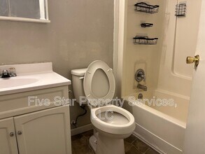 155 S Durkin Dr in Springfield, IL - Building Photo - Building Photo