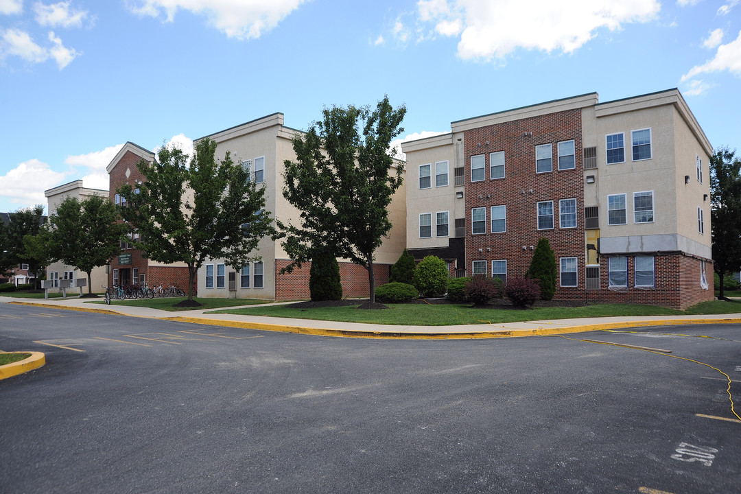 Continental Court Apartments in Newark, DE - Building Photo