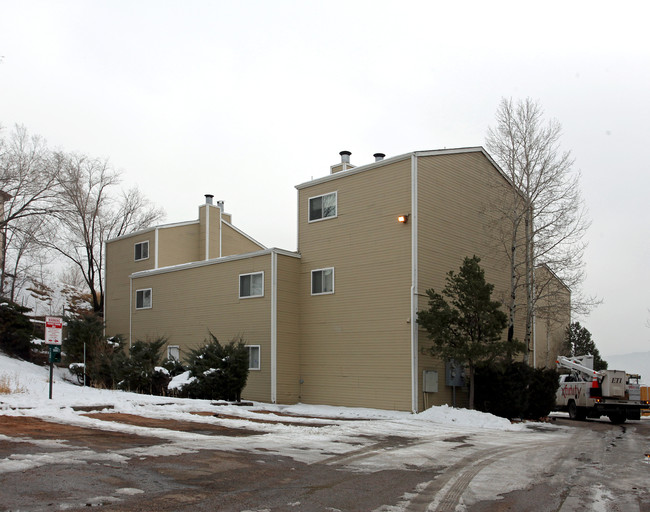 Building 3 in Colorado Springs, CO - Foto de edificio - Building Photo