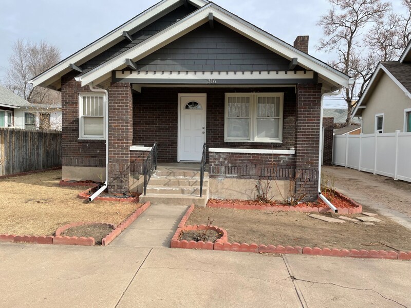 316 E Adams Ave Photo