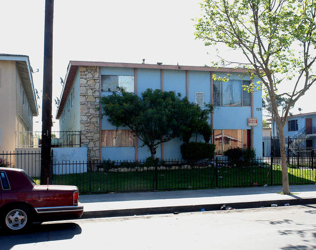 729 S Townsend St in Santa Ana, CA - Building Photo - Building Photo