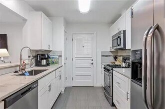 3545 Northwest Pkwy in Dallas, TX - Building Photo - Building Photo