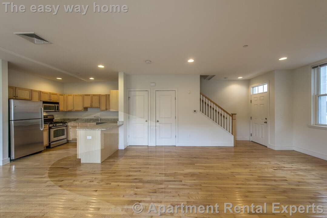 110 Second St Unit #112, Unit #112 in Cambridge, MA - Foto de edificio