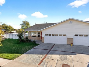 911 Sawtooth St in Pocatello, ID - Building Photo - Building Photo