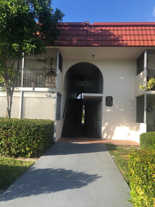 22785 SW 66th Ave in Boca Raton, FL - Building Photo