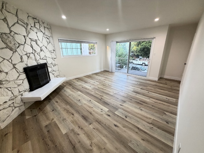 1452 Berkeley St in Santa Monica, CA - Foto de edificio - Building Photo