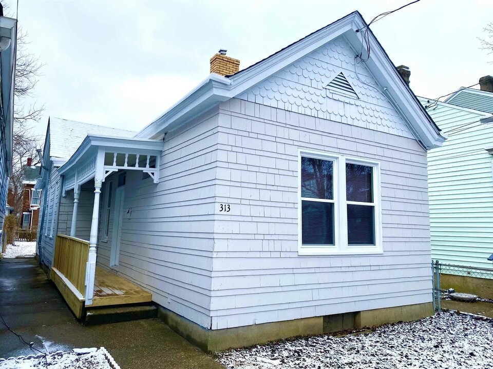 313 E 16th St in Covington, KY - Building Photo