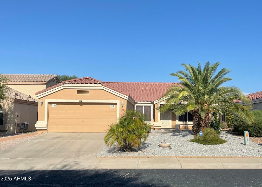 17901 N 111th Dr in Surprise, AZ - Building Photo