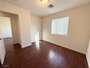 4834 Villa Pescara St in Las Vegas, NV - Building Photo - Building Photo