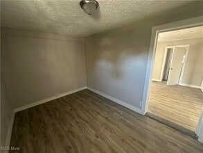 1915 Maple Ave NE in Canton, OH - Building Photo - Building Photo