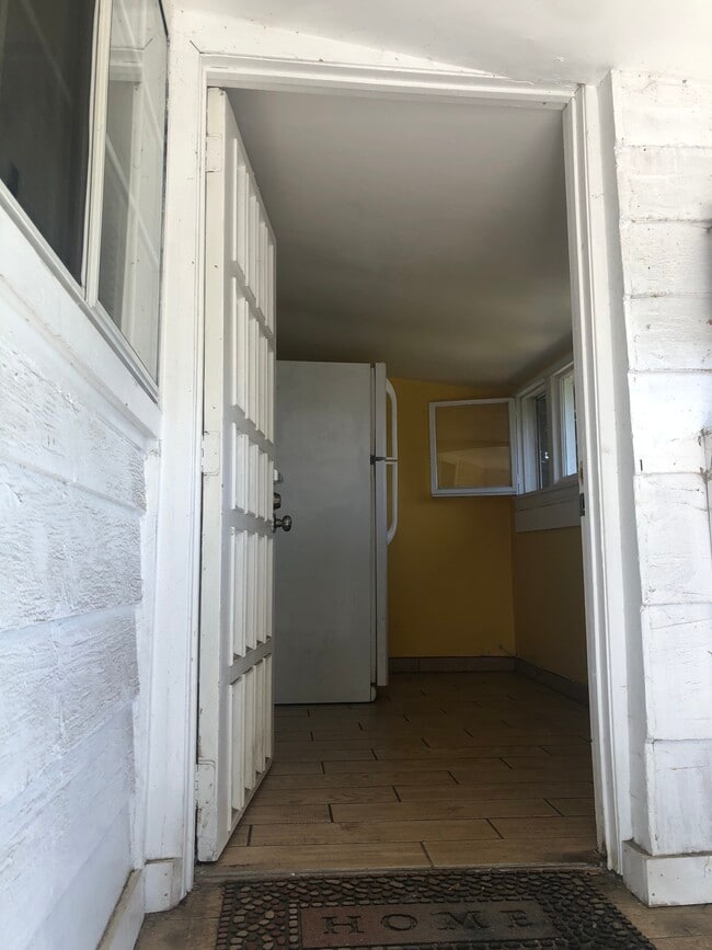 6142 Oak Ave, Unit 6142