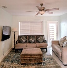700 SE 14th Ct, Unit J Ramos in Fort Lauderdale, FL - Foto de edificio - Building Photo
