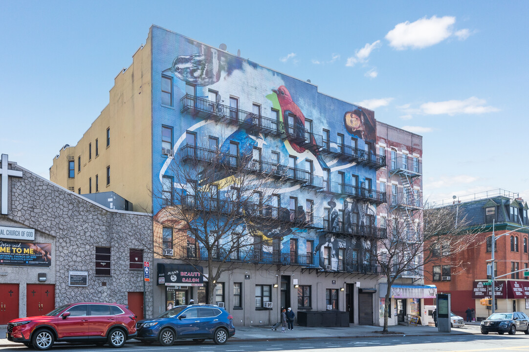 1887 Amsterdam Ave in New York, NY - Building Photo