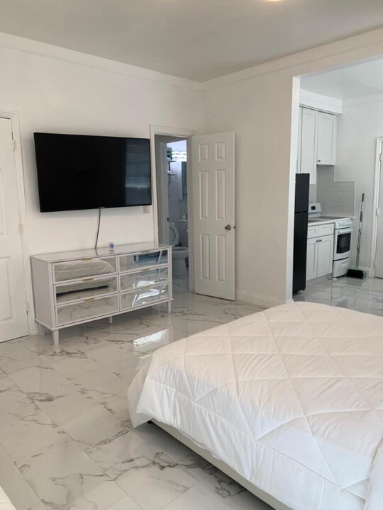 545 Michigan Ave in Miami Beach, FL - Foto de edificio