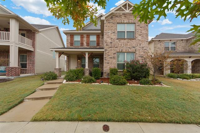 1045 Holly Anne Ln in Aubrey, TX - Building Photo