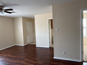 908 McDaniel Cir in Killeen, TX - Building Photo - Building Photo