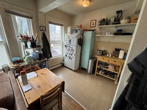59 Cedar St, Unit 1R in Somerville, MA - Foto de edificio - Building Photo