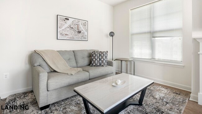 909 Mansion Dr, Unit 720-401 in Frederick, MD - Building Photo - Building Photo