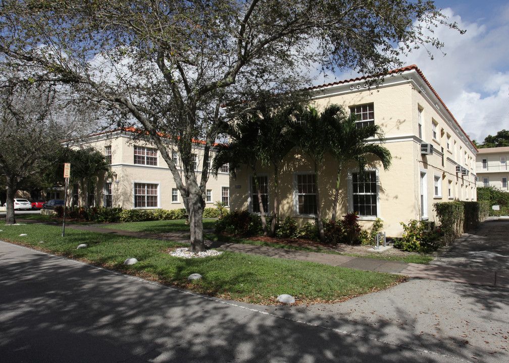 Mayfair House in Coral Gables, FL - Foto de edificio