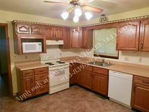 4706 E 113th St in Kansas City, MO - Building Photo - Building Photo