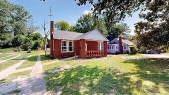 2211 8th St in Columbus, GA - Building Photo