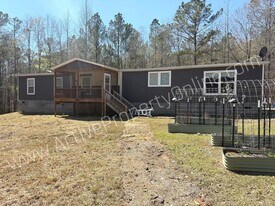 202 Reed Clark Rd in Dry Branch, GA - Building Photo