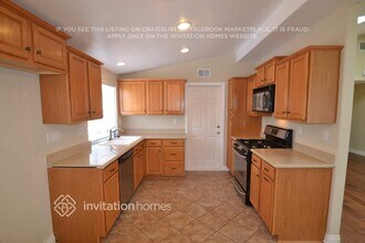 548 Galsworthy St in Thousand Oaks, CA - Foto de edificio - Building Photo